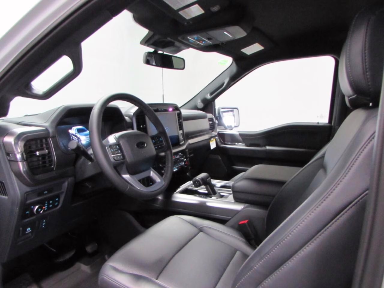 2026 Avalanche Ford F-150 Lariat 4X4 Truck