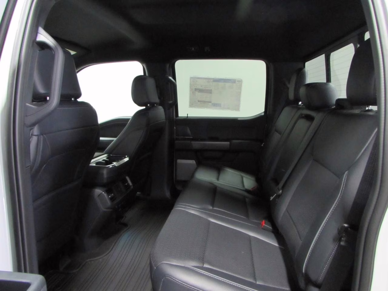 2026 Avalanche Ford F-150 Lariat 4X4 Truck