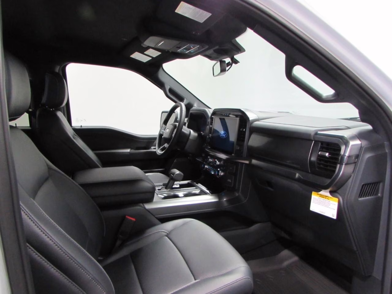 2026 Avalanche Ford F-150 Lariat 4X4 Truck