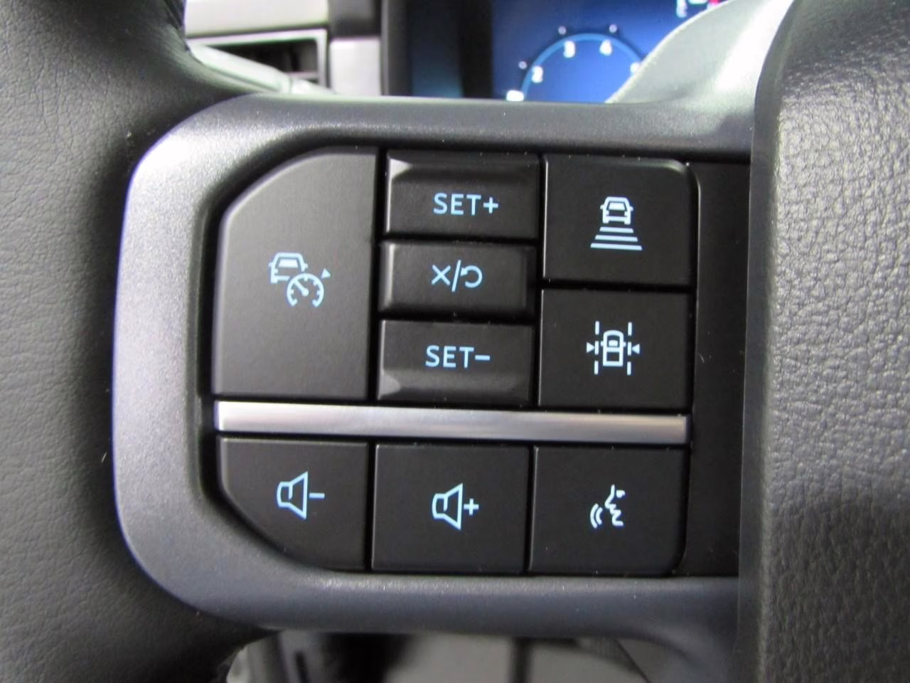 2026 Avalanche Ford F-150 Lariat 4X4 Truck