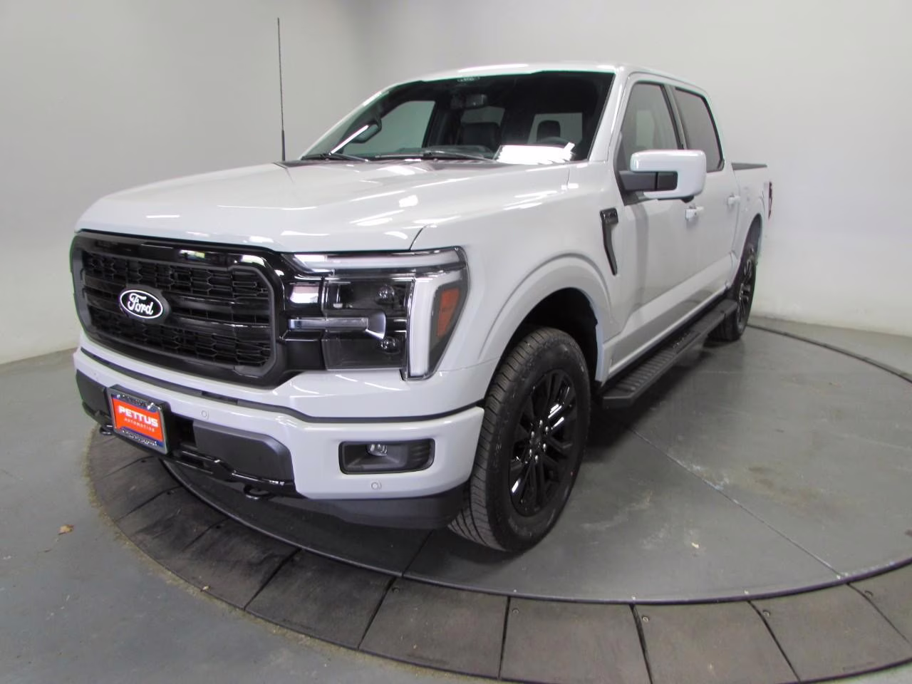 2026 Avalanche Ford F-150 Lariat 4X4 Truck