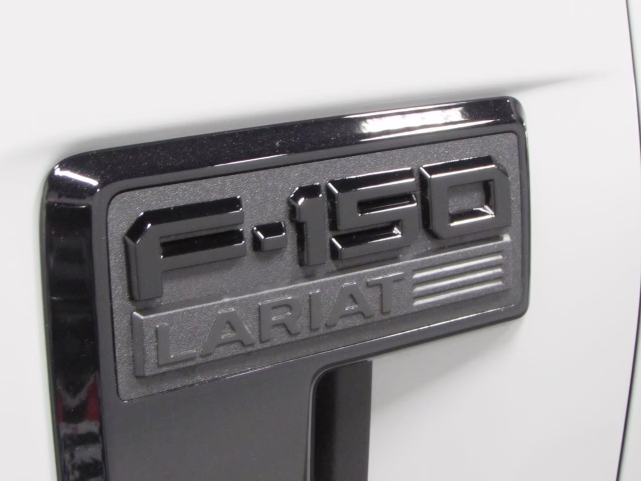 2026 Avalanche Ford F-150 Lariat 4X4 Truck