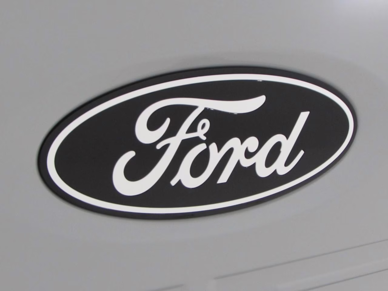 2026 Avalanche Ford F-150 Lariat 4X4 Truck