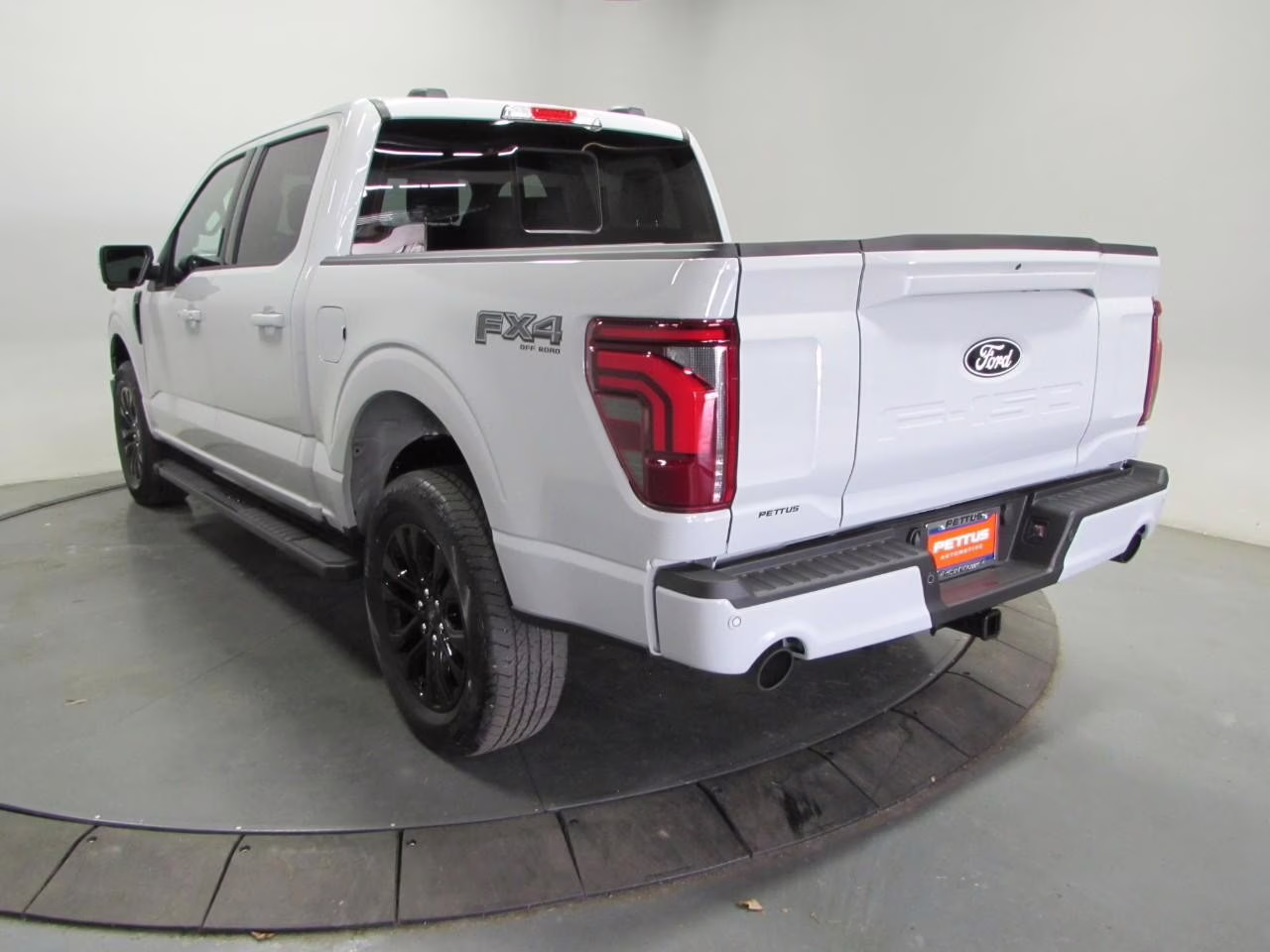 2026 Avalanche Ford F-150 Lariat 4X4 Truck
