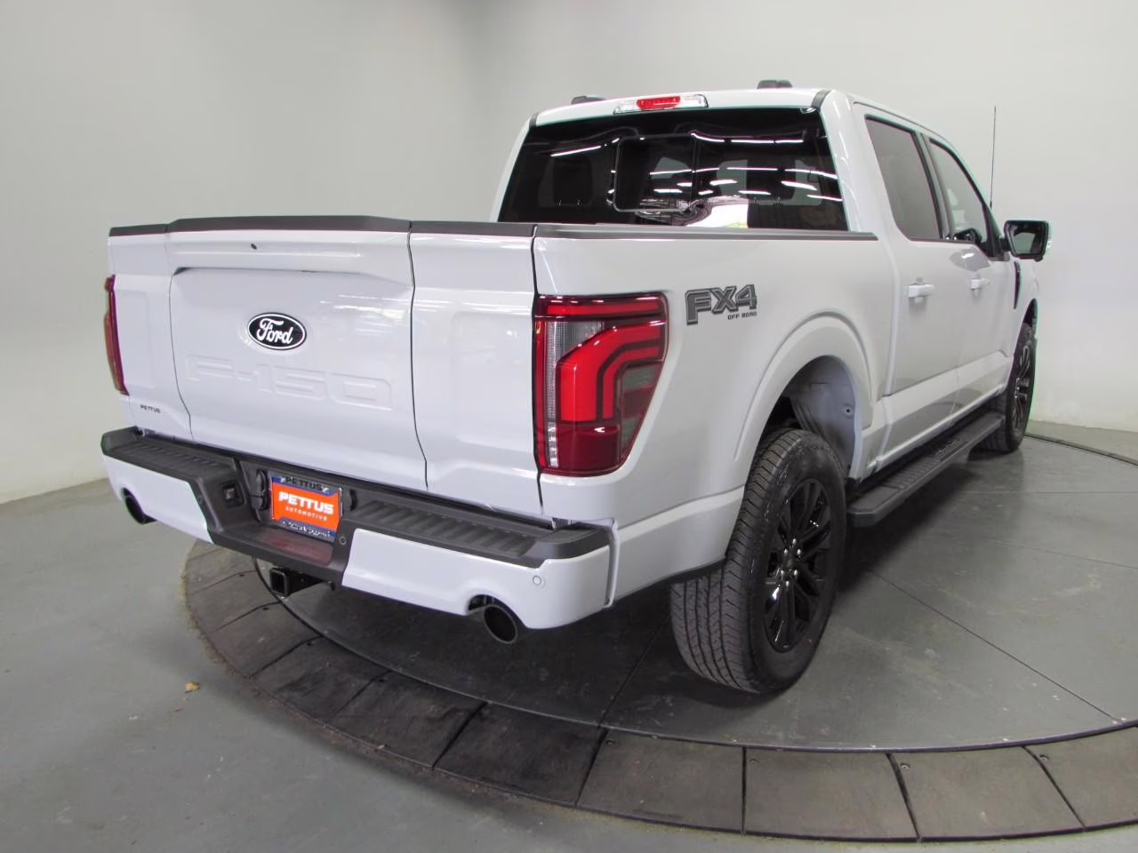 2026 Avalanche Ford F-150 Lariat 4X4 Truck