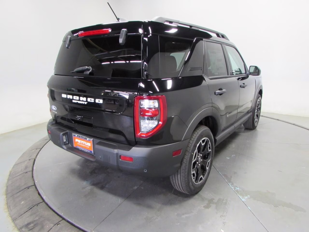 2026 Shadow Black Ford Bronco Sport Outer Banks 4X4 SUV