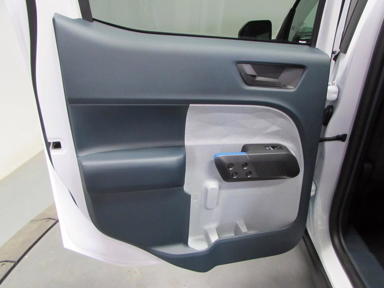 2026 Oxford White Ford Maverick XLT FWD Truck