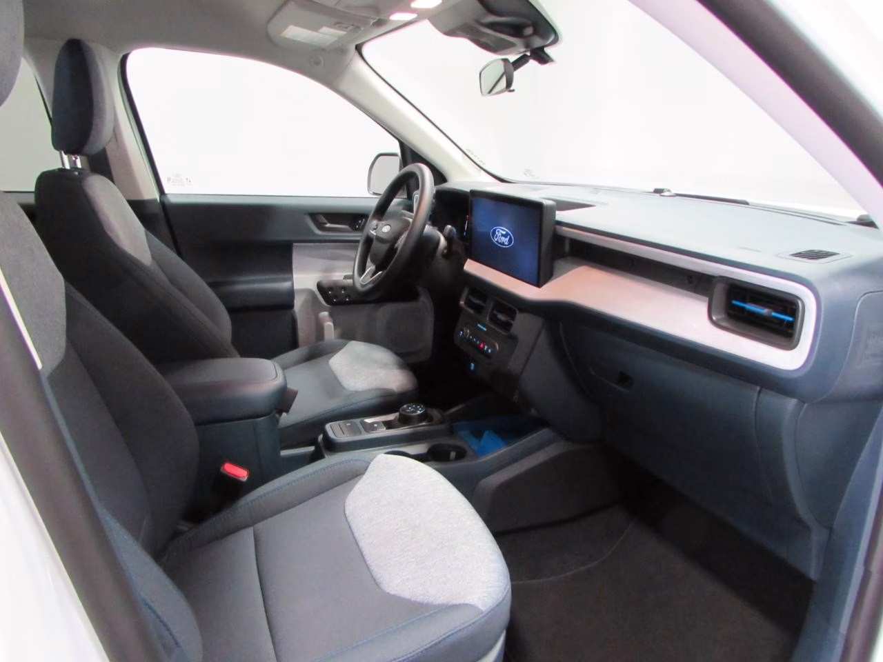 2026 Oxford White Ford Maverick XLT FWD Truck