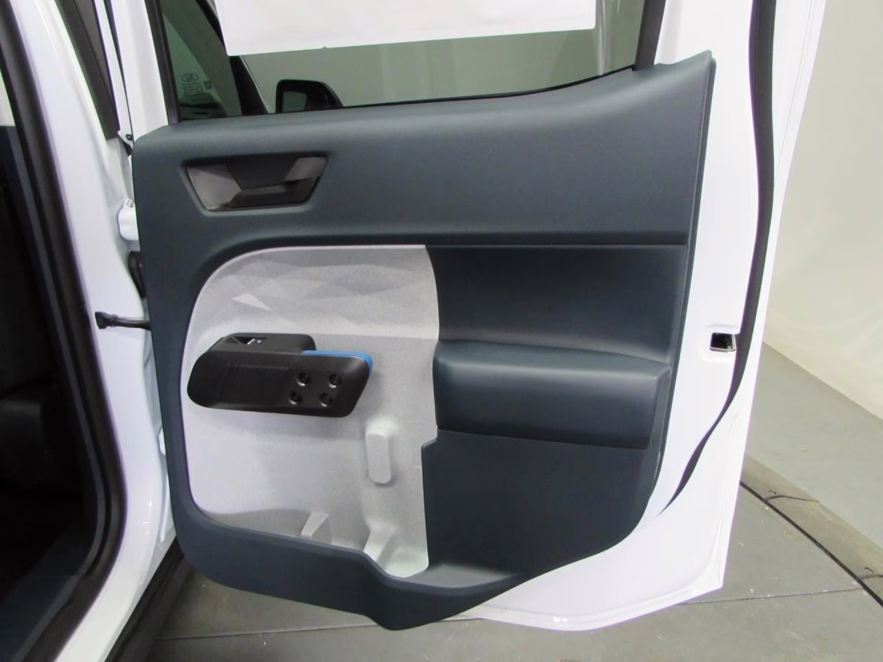 2026 Oxford White Ford Maverick XLT FWD Truck