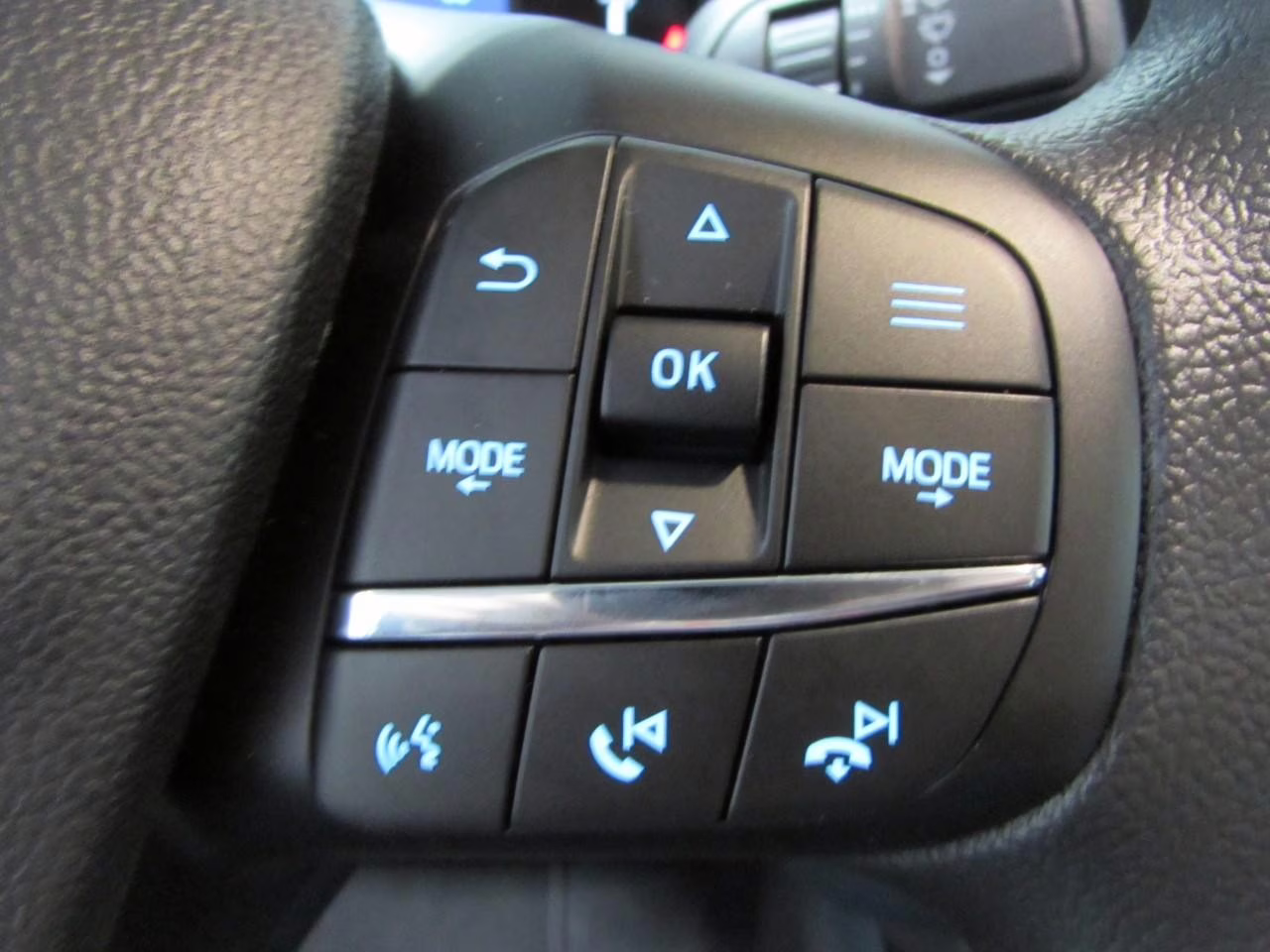 2026 Oxford White Ford Maverick XLT FWD Truck