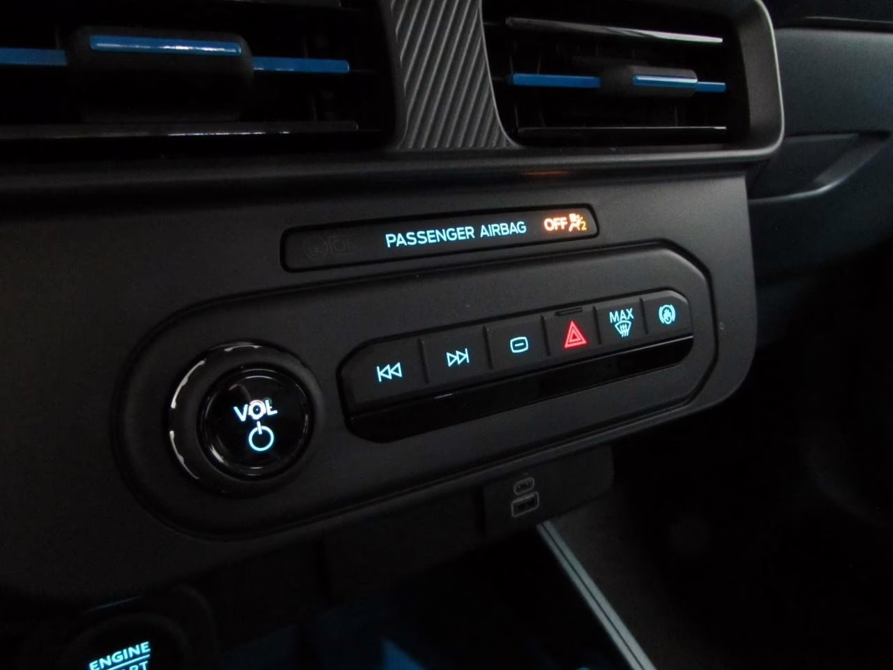 2026 Oxford White Ford Maverick XLT FWD Truck