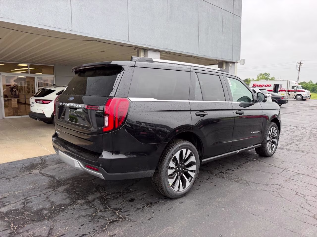 2026 Agate Black Metallic Ford Expedition Platinum 4X4 SUV