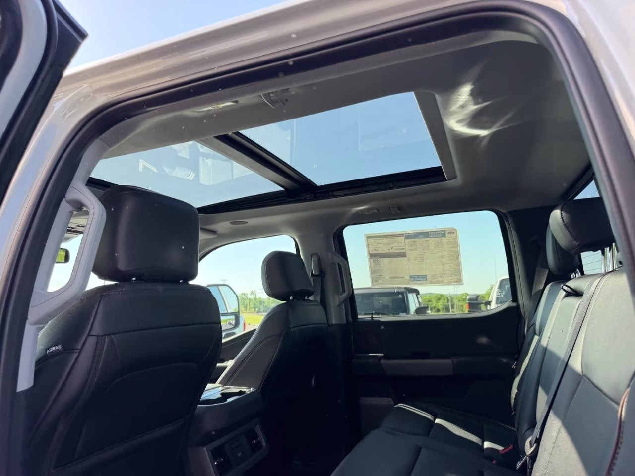 2026 Avalanche Ford Super Duty F-250 SRW 4X4 Truck