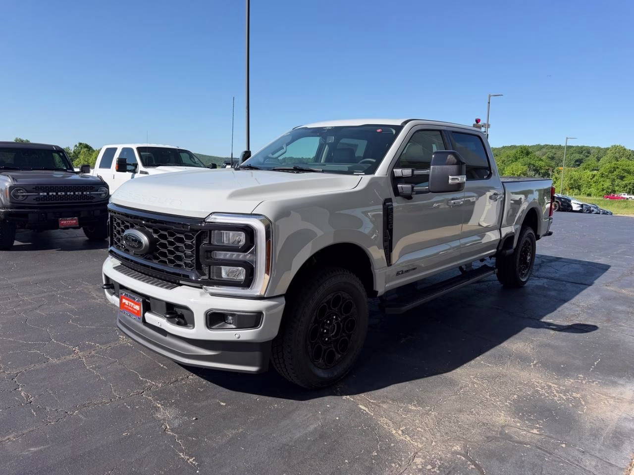 2026 Avalanche Ford Super Duty F-250 SRW 4X4 Truck