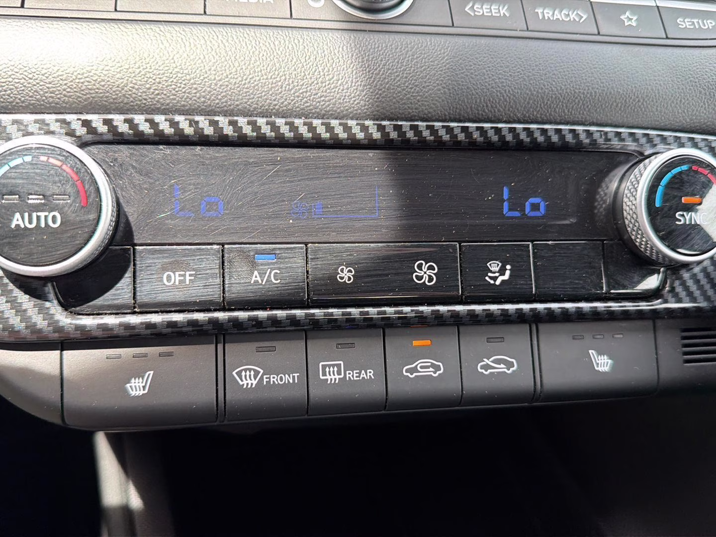 2025 Amazon Gray Hyundai Elantra SEL Convenience FWD Sedan