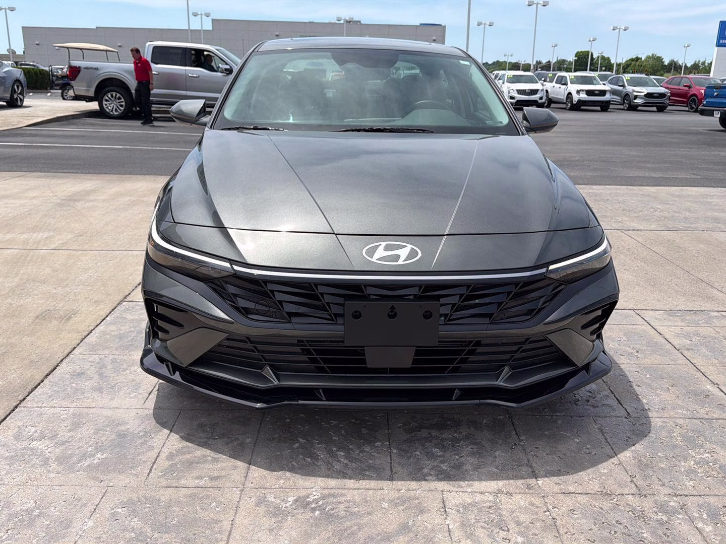 2025 Amazon Gray Hyundai Elantra SEL Convenience FWD Sedan
