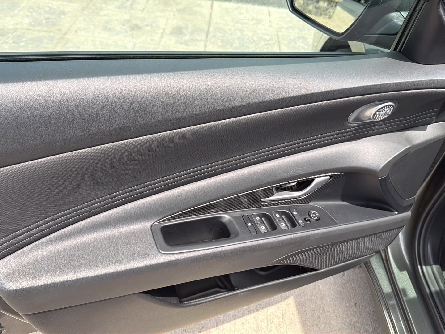 2025 Amazon Gray Hyundai Elantra SEL Convenience FWD Sedan