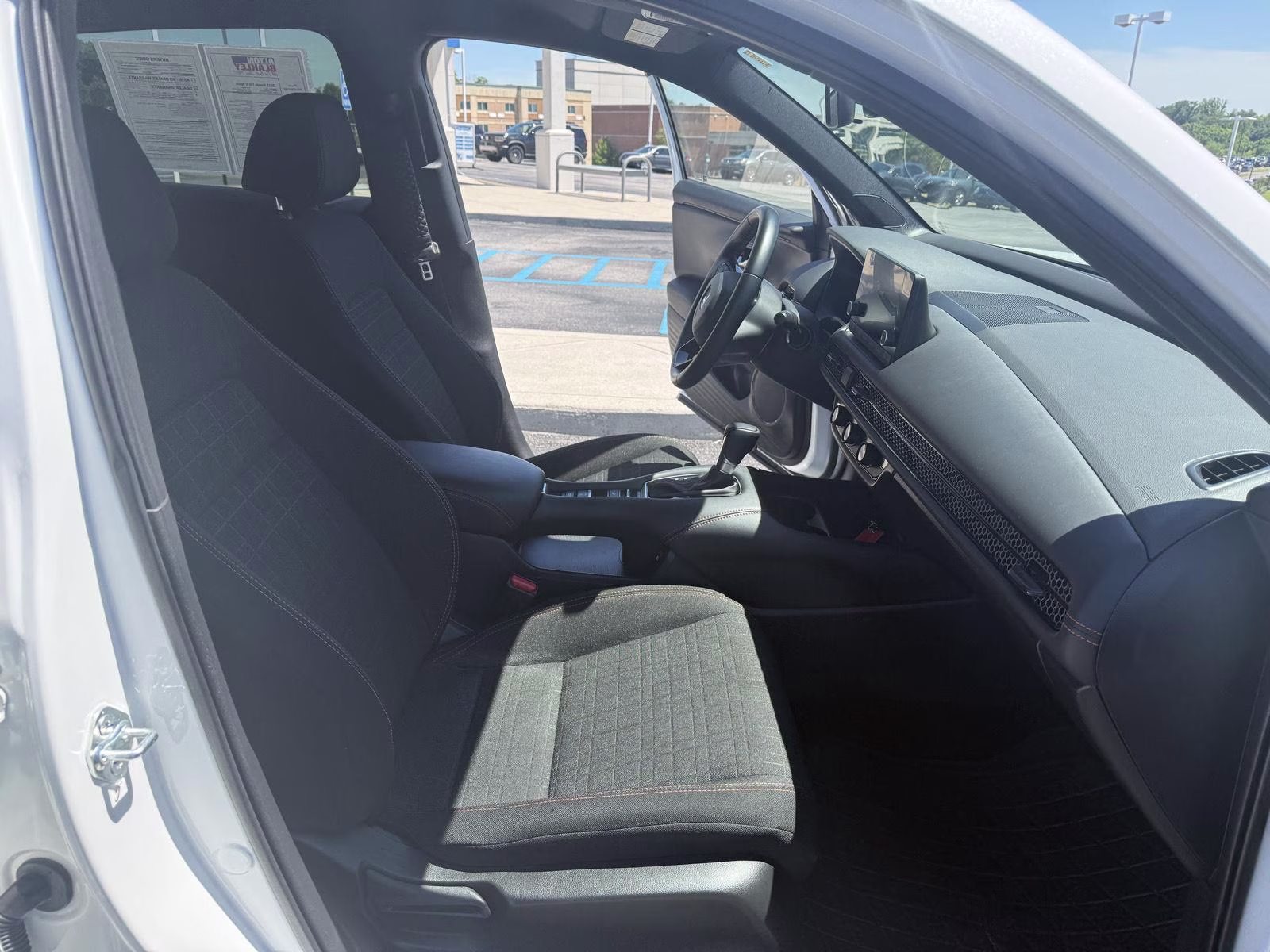 2025 Platinum White Pearl Honda HR-V Sport AWD SUV