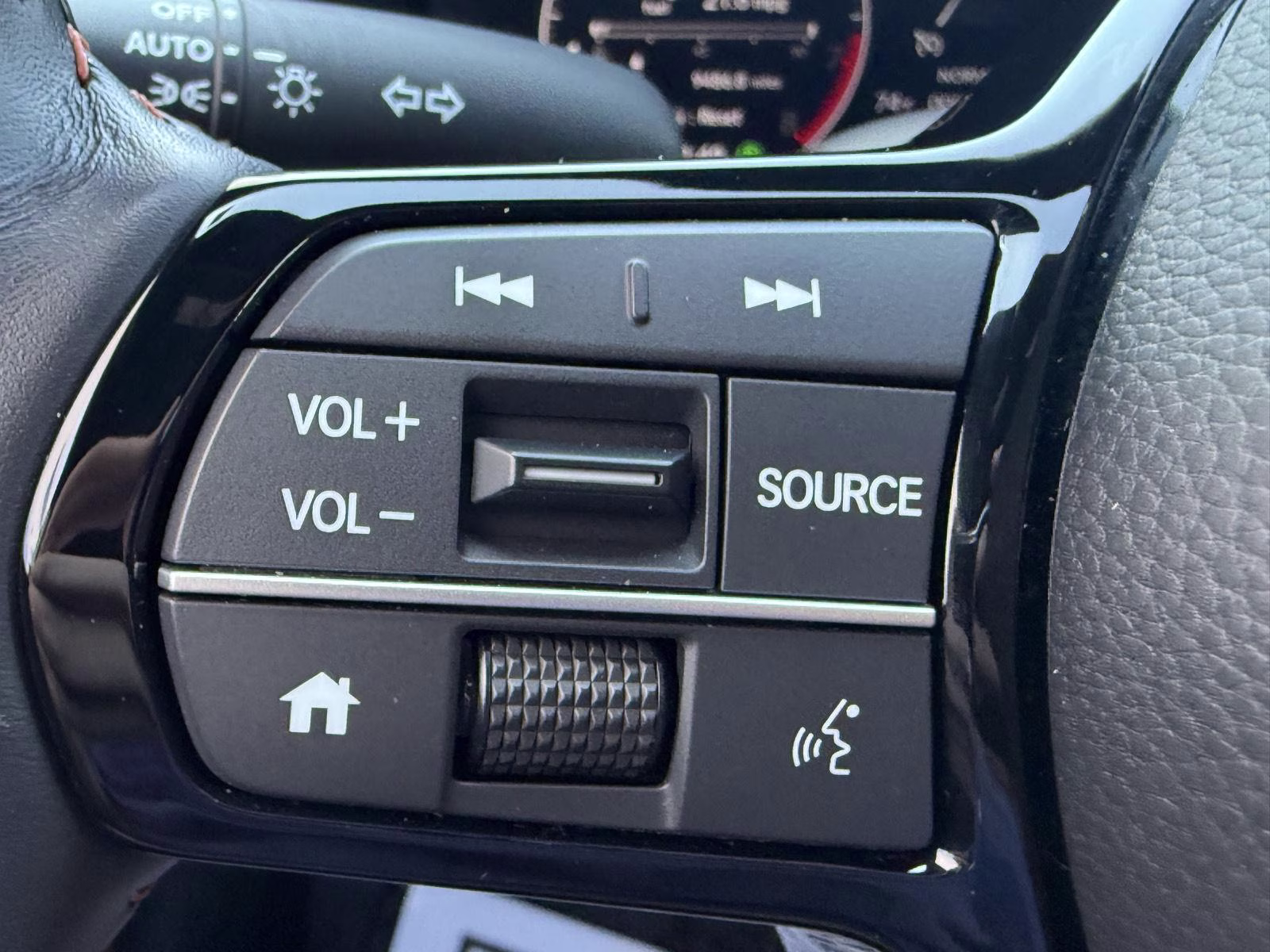 2025 Platinum White Pearl Honda HR-V Sport AWD SUV
