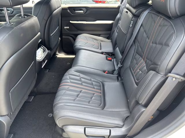 2025 Aspen White Tricoat/Super Black Nissan Armada PRO-4X 4X4 SUV