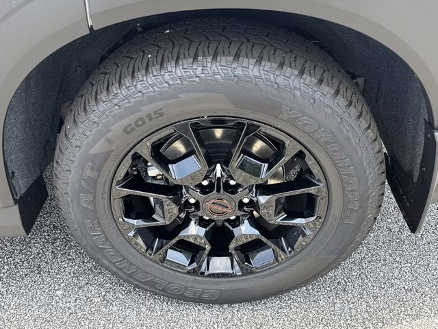 2025 Aspen White Tricoat/Super Black Nissan Armada PRO-4X 4X4 SUV