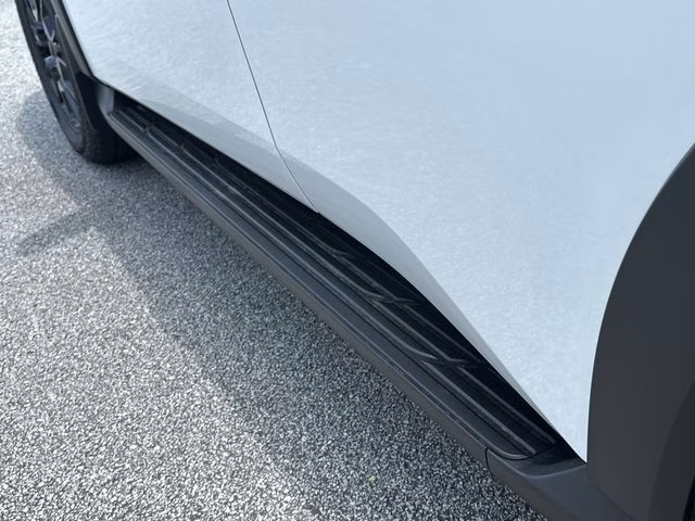 2025 Aspen White Tricoat/Super Black Nissan Armada PRO-4X 4X4 SUV