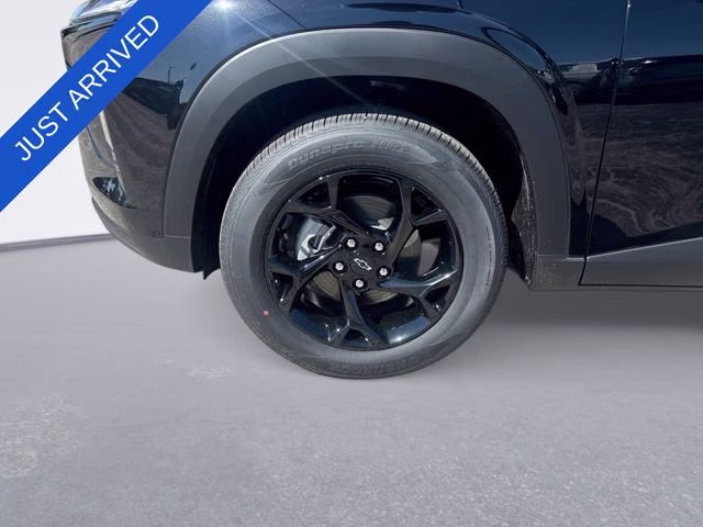 2026 Mosaic Black Metallic Chevrolet Trax LT FWD SUV