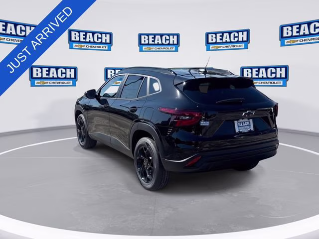 2026 Mosaic Black Metallic Chevrolet Trax LT FWD SUV