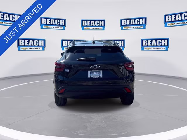 2026 Mosaic Black Metallic Chevrolet Trax LT FWD SUV