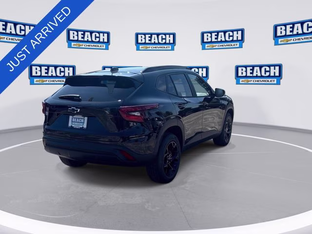 2026 Mosaic Black Metallic Chevrolet Trax LT FWD SUV
