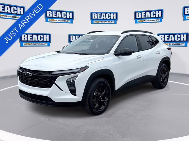 2026 Summit White Chevrolet Trax LT FWD SUV