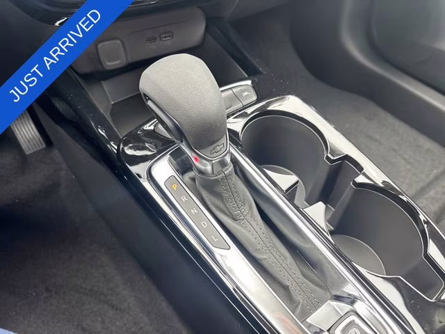2026 Summit White Chevrolet Trax LT FWD SUV
