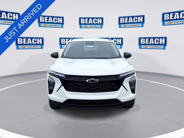 2026 Summit White Chevrolet Trax LT FWD SUV