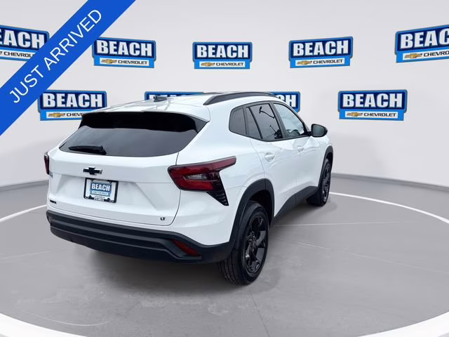 2026 Summit White Chevrolet Trax LT FWD SUV
