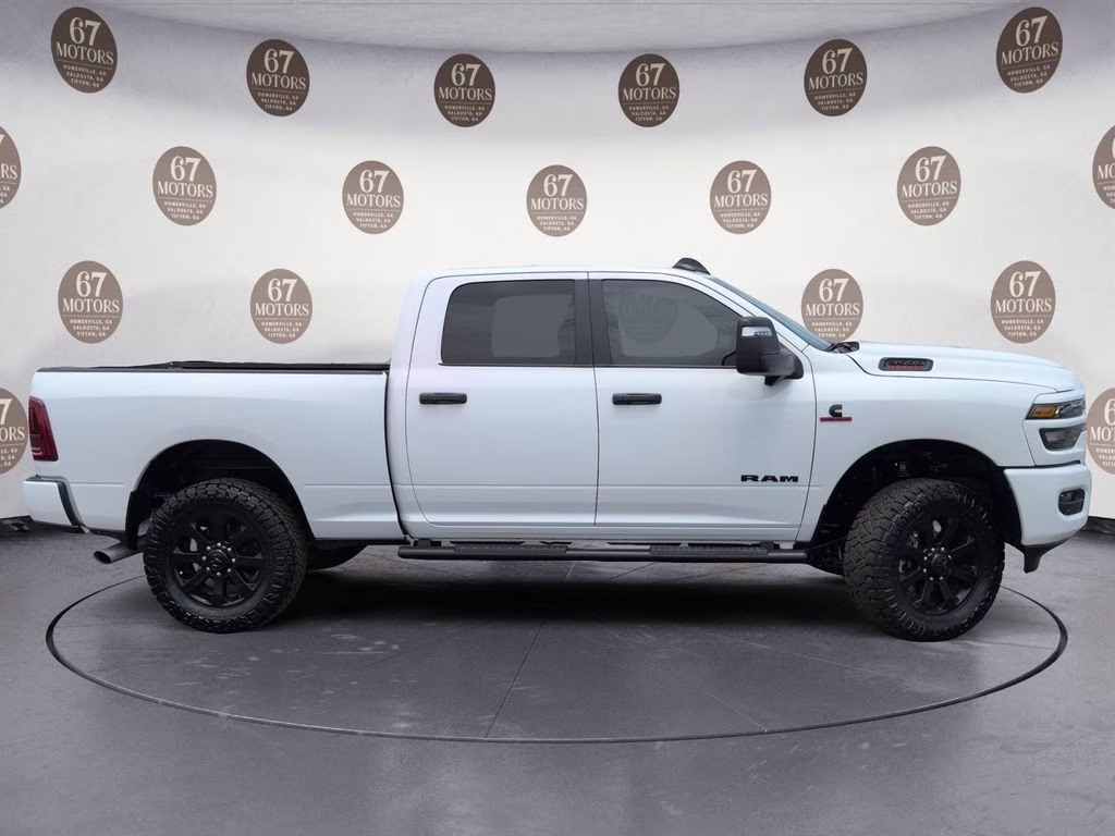 2025 Bright White Clearcoat Ram 3500 Big Horn 4X4 Truck