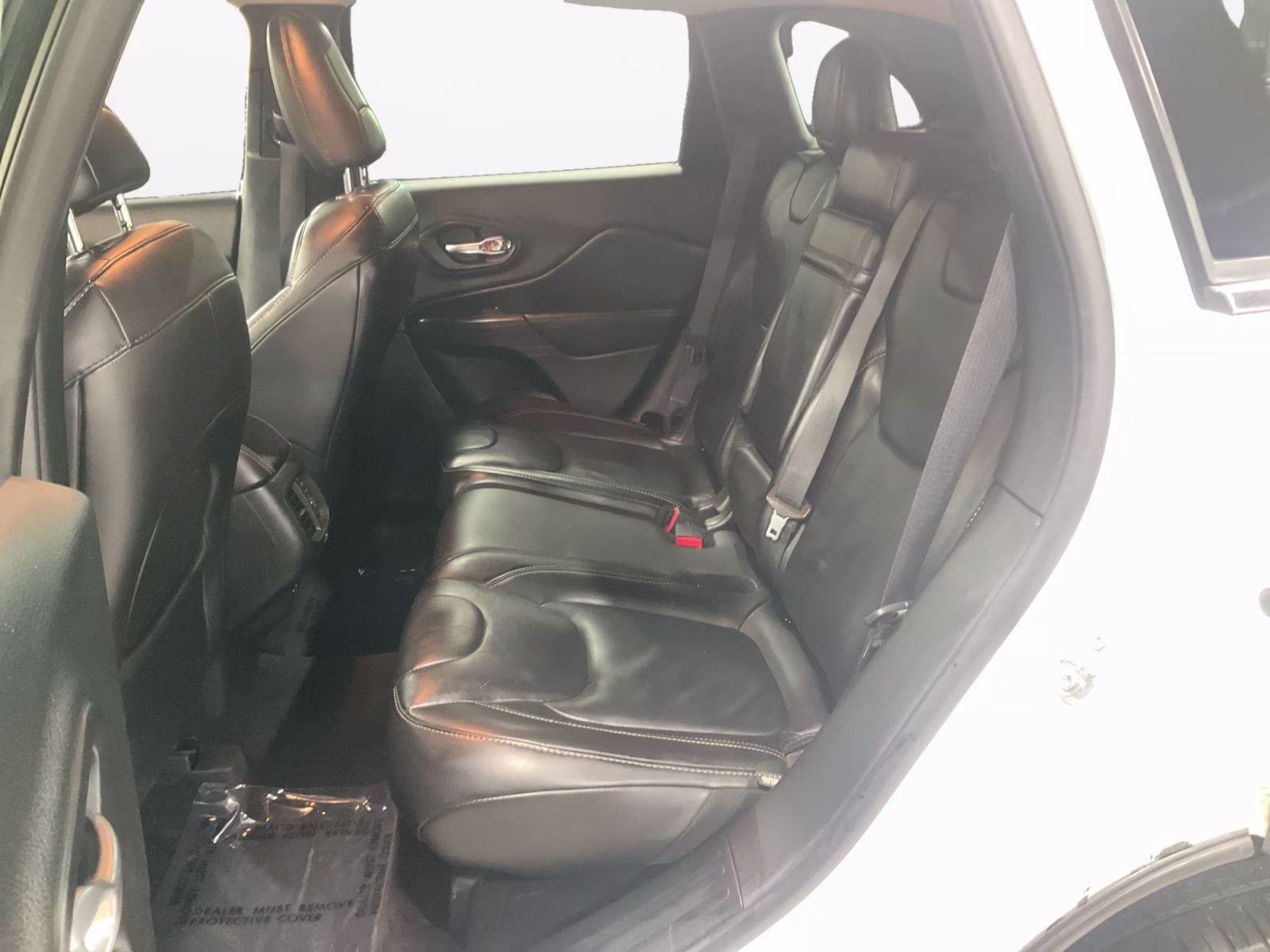 2017 Bright White Clearcoat Jeep Cherokee Limited 4X4 SUV