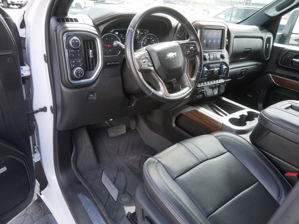 2022 Iridescent Pearl Tricoat Chevrolet Silverado 3500HD High Country 4X4 Truck