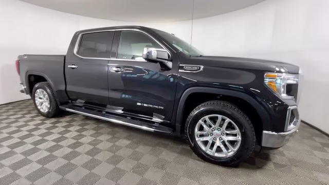 2020 Carbon Black Metallic GMC Sierra 1500 SLT 4X4 Truck