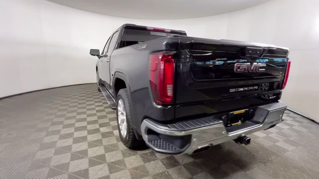2020 Carbon Black Metallic GMC Sierra 1500 SLT 4X4 Truck