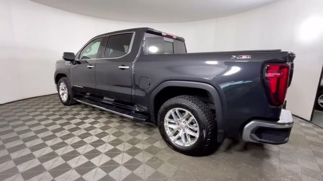 2020 Carbon Black Metallic GMC Sierra 1500 SLT 4X4 Truck