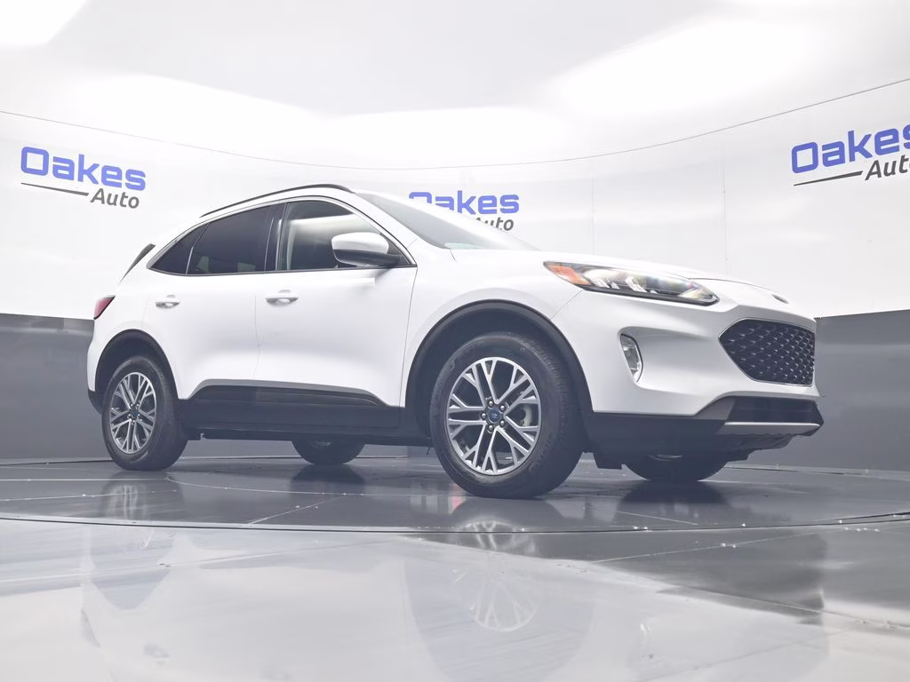 2020 Oxford White Ford Escape SEL AWD SUV