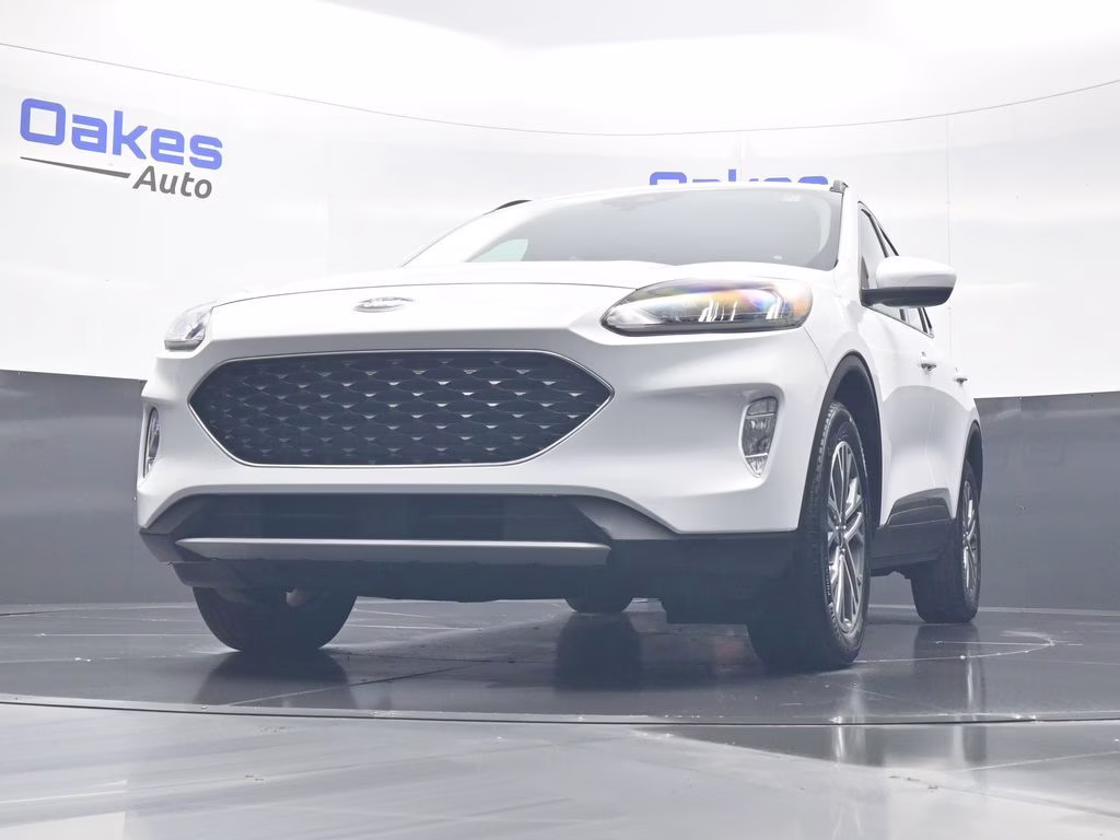2020 Oxford White Ford Escape SEL AWD SUV