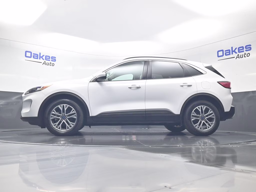 2020 Oxford White Ford Escape SEL AWD SUV