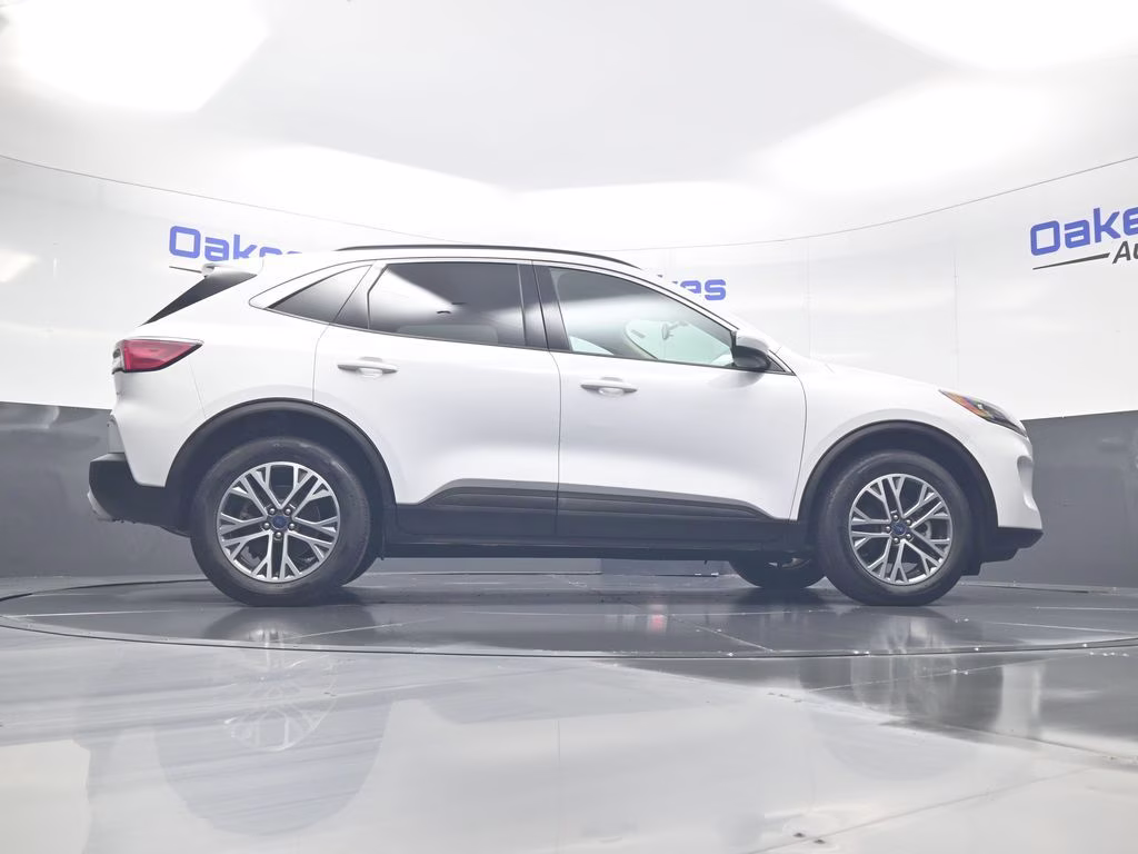 2020 Oxford White Ford Escape SEL AWD SUV
