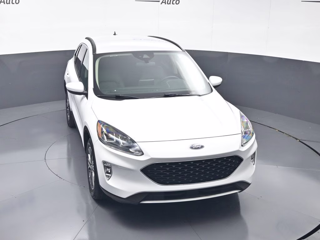2020 Oxford White Ford Escape SEL AWD SUV