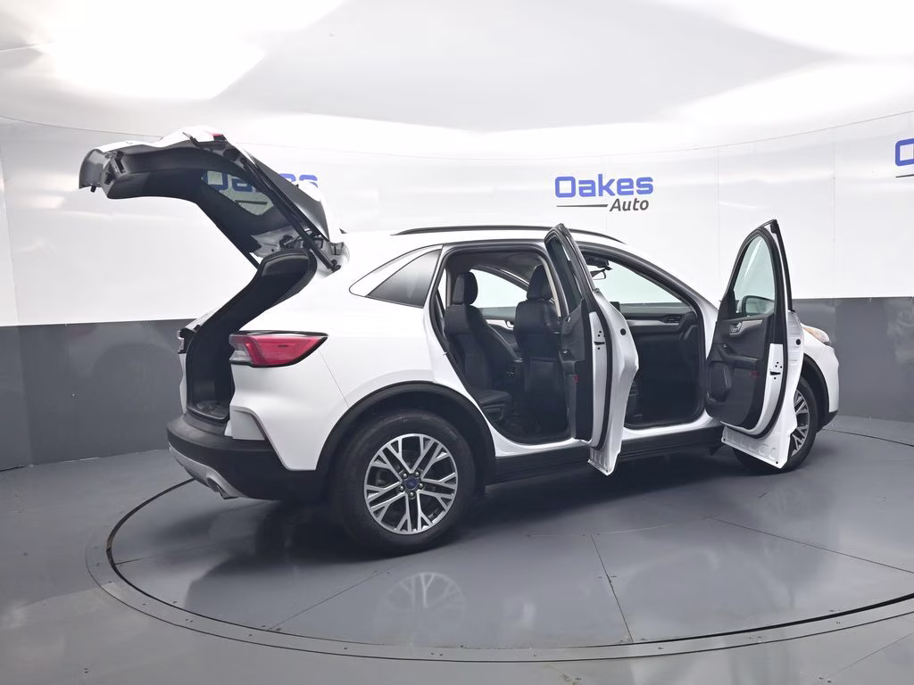 2020 Oxford White Ford Escape SEL AWD SUV