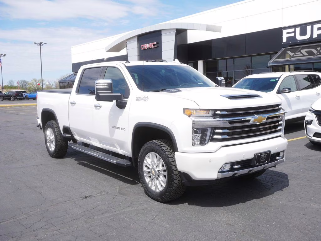 2022 Iridescent Pearl Tricoat Chevrolet Silverado 3500HD High Country 4X4 Truck