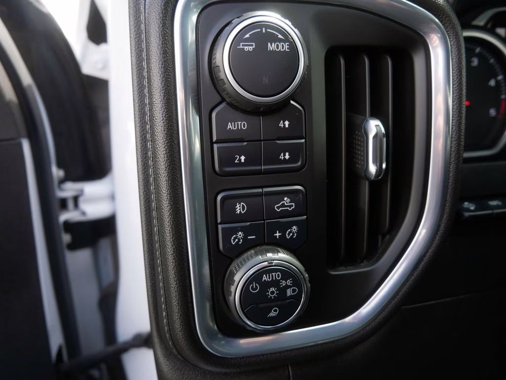 2022 Iridescent Pearl Tricoat Chevrolet Silverado 3500HD High Country 4X4 Truck