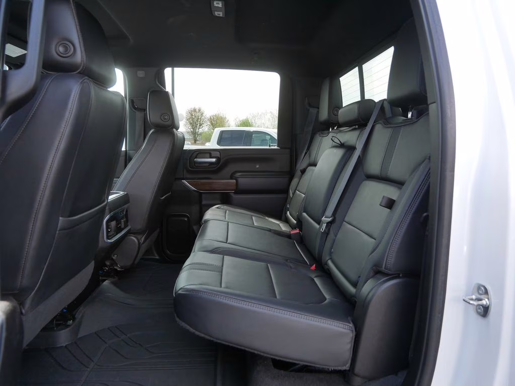 2022 Iridescent Pearl Tricoat Chevrolet Silverado 3500HD High Country 4X4 Truck