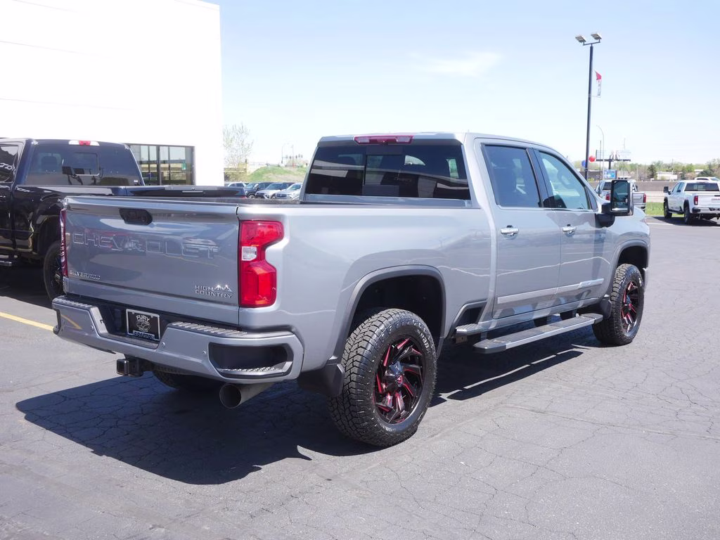 2024 Sterling Gray Metallic Chevrolet Silverado 3500HD High Country 4X4 Truck